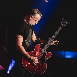 Peter Hook & The Light